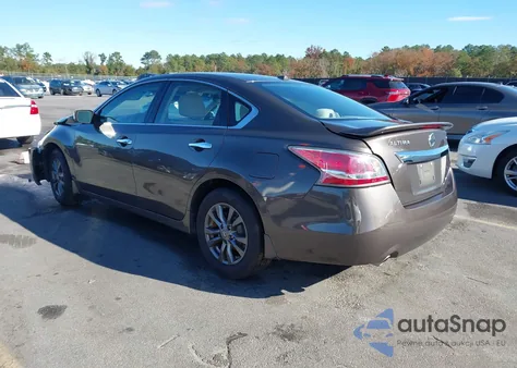 2015 Nissan Altima 2.5 S из США, поврежденный, VIN 1N4AL3AP9FN403405
